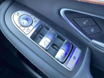 MERCEDES-BENZ EQC Eqc 400 300Kw Amg Line Edition 80Kwh 5Dr Auto