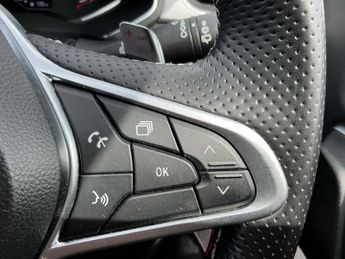 RENAULT CAPTUR 1.3 Tce 140 R.S. Line 5Dr Edc