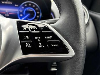 MERCEDES-BENZ EQB Eqb 250+ 140Kw Sport Executive 70.5Kwh 5Dr Auto