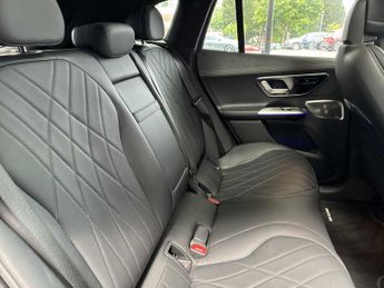 MERCEDES-BENZ EQE 350 4M 215Kw Amg Line Night Ed Prem+ 91Kwh 5Dr At