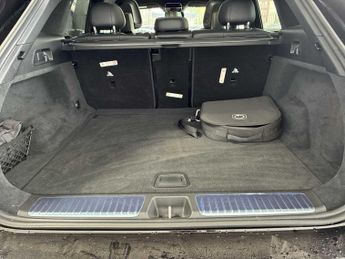 MERCEDES-BENZ EQE 350 4M 215Kw Amg Line Night Ed Prem+ 91Kwh 5Dr At
