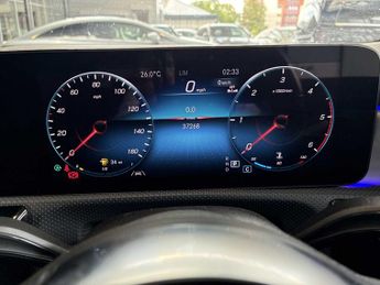 MERCEDES-BENZ CLA Cla 220D Amg Line Premium + Night Ed 5Dr Tip Auto