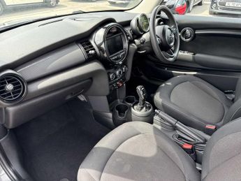 MINI HATCHBACK 1.5 Cooper Classic Ii 3Dr Auto