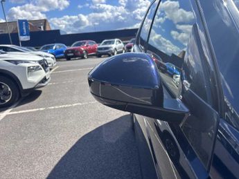 LAND ROVER DISCOVERY SPORT 1.5 P300E R-Dynamic Hse 5Dr Auto [5 Seat]