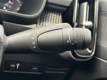 VOLVO XC40 1.5 T3 [163] R Design 5Dr Geartronic