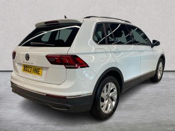VOLKSWAGEN TIGUAN 1.5 Tsi Life Suv 5Dr Petrol Dsg Euro 6 (S/S) (150 Ps)