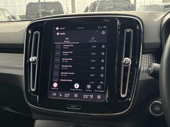 VOLVO XC40 2.0 B4P Ultimate Dark 5Dr Auto