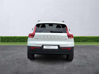 VOLVO XC40 2.0 B4P Ultimate Dark 5Dr Auto