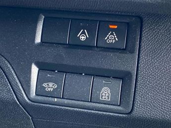 PEUGEOT 3008 1.5 Bluehdi Gt 5Dr Eat8