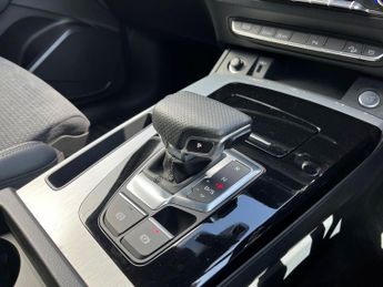 AUDI Q5 2.0 Tdi 40 S Line Suv 5Dr Diesel S Tronic Quattro Euro 6 (S/S) (