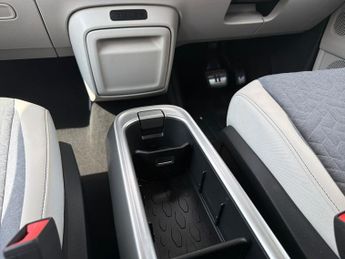 VOLKSWAGEN ID. BUZZ Pro 77Kwh Style Mpv 5Dr Electric Auto (204 Ps)