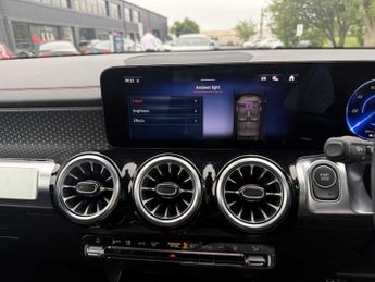 MERCEDES-BENZ EQB Eqb 250+ 140Kw Urban Edition 70.5Kwh 5Dr Auto