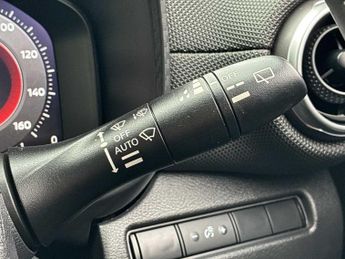 NISSAN JUKE 1.0 Dig-T N-Connecta 5Dr Dct