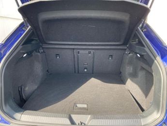 VOLKSWAGEN ID.4 Pro Performance 77Kwh Family Suv 5Dr Electric Auto (204 Ps)
