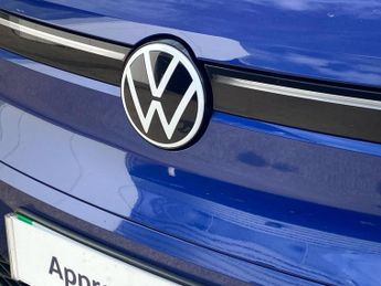 VOLKSWAGEN ID.4 Pro Performance 77Kwh Family Suv 5Dr Electric Auto (204 Ps)