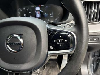 VOLVO XC60 2.0 T8 [390] Hybrid R Design 5Dr Awd Geartronic