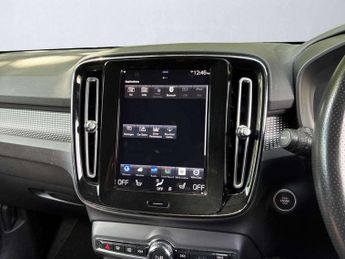 VOLVO XC40 2.0 B4P R Design Pro 5Dr Auto