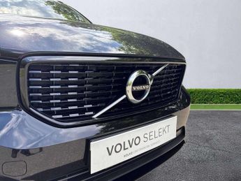 VOLVO XC40 2.0 B4P R Design Pro 5Dr Auto