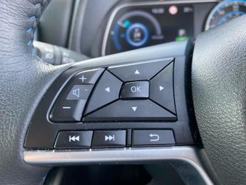 NISSAN LEAF 39Kwh Tekna Hatchback 5Dr Electric Auto (150 Ps)
