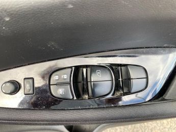 NISSAN LEAF 39Kwh N-Connecta Hatchback 5Dr Electric Auto (150 Ps)