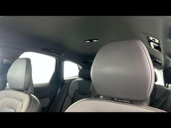 VOLVO XC60 2.0 B4D R Design 5Dr Awd Geartronic