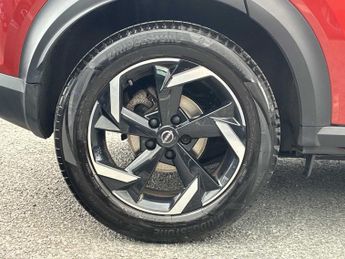 NISSAN JUKE 1.6 Hybrid N-Connecta 5Dr Auto