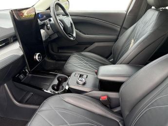 FORD MUSTANG MACH-E 198Kw Select 70Kwh Rwd 5Dr Auto