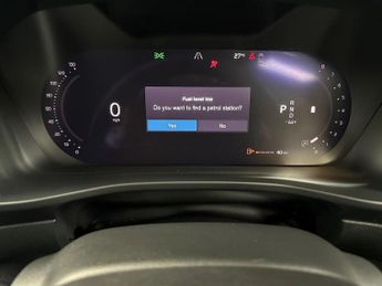 VOLVO XC40 2.0 B3P Plus Dark 5Dr Auto