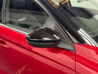 VAUXHALL CORSA 50Kwh Ultimate Hatchback 5Dr Electric Auto (136 Ps)