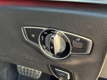MERCEDES-BENZ E CLASS E220D Amg Line Premium 4Dr 9G-Tronic