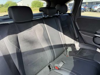 MERCEDES-BENZ B CLASS B250E Amg Line Executive Edition 5Dr Auto