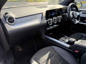 MERCEDES-BENZ B CLASS B250E Amg Line Executive Edition 5Dr Auto