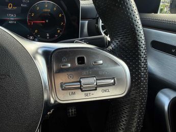MERCEDES-BENZ CLA Cla 180 Amg Line Premium 4Dr Tip Auto
