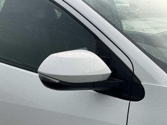 TOYOTA YARIS 1.5 Hybrid Icon 5Dr Cvt