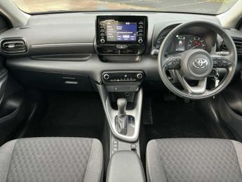 TOYOTA YARIS 1.5 Hybrid Icon 5Dr Cvt