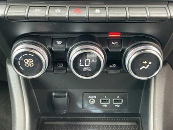 RENAULT CAPTUR 1.6 E-Tech Full Hybrid 145 Rive Gauche 5Dr Auto