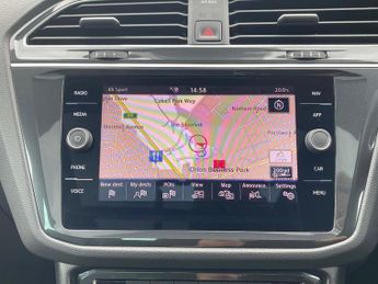 VOLKSWAGEN TIGUAN 2.0 Tdi 150 R-Line 5Dr Dsg