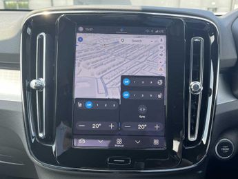 VOLVO XC40 2.0 B4P Plus Dark 5Dr Auto