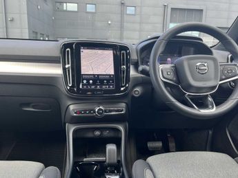 VOLVO XC40 2.0 B4P Plus Dark 5Dr Auto