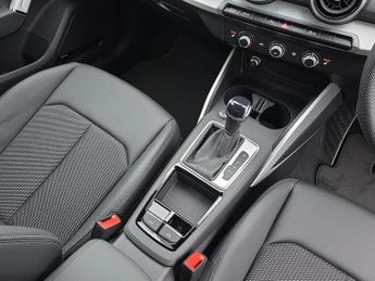 AUDI Q2 Q2 Black Edition 35 Tfsi 150 Ps S Tronic