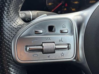 MERCEDES-BENZ E CLASS E220D Amg Line Night Edition 4Dr 9G-Tronic