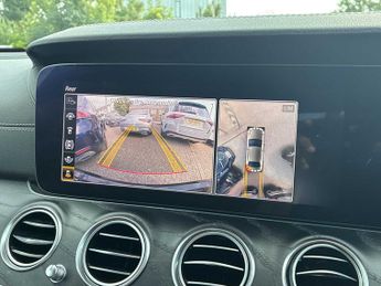 MERCEDES-BENZ E CLASS E220D Amg Line Night Edition 4Dr 9G-Tronic