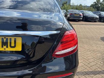 MERCEDES-BENZ E CLASS E220D Amg Line Night Edition 4Dr 9G-Tronic