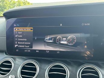 MERCEDES-BENZ E CLASS E220D Amg Line Night Edition 4Dr 9G-Tronic