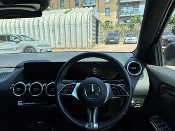 MERCEDES-BENZ GLA Gla 200 Sport Executive 5Dr Auto