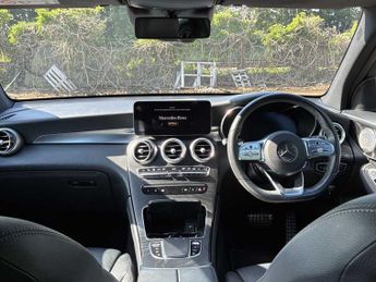 MERCEDES-BENZ GLC Glc 300 4Matic Amg Line Premium Plus 5Dr 9G-Tronic