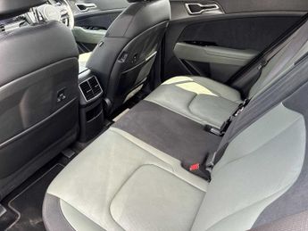 KIA SPORTAGE 1.6T Gdi Hev Shadow 5Dr Auto