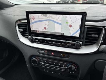 KIA XCEED 1.0T Gdi Isg 113 Gt-Line 5Dr Dct