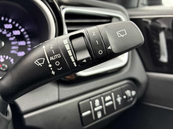 KIA XCEED 1.0T Gdi Isg 113 Gt-Line 5Dr Dct