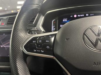 VOLKSWAGEN TIGUAN 1.5 Tsi 150 R-Line 5Dr Dsg